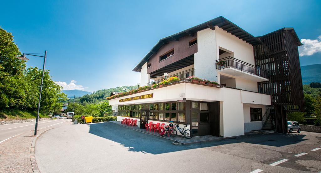 Albergo Sayonara Комано-Терме Экстерьер фото