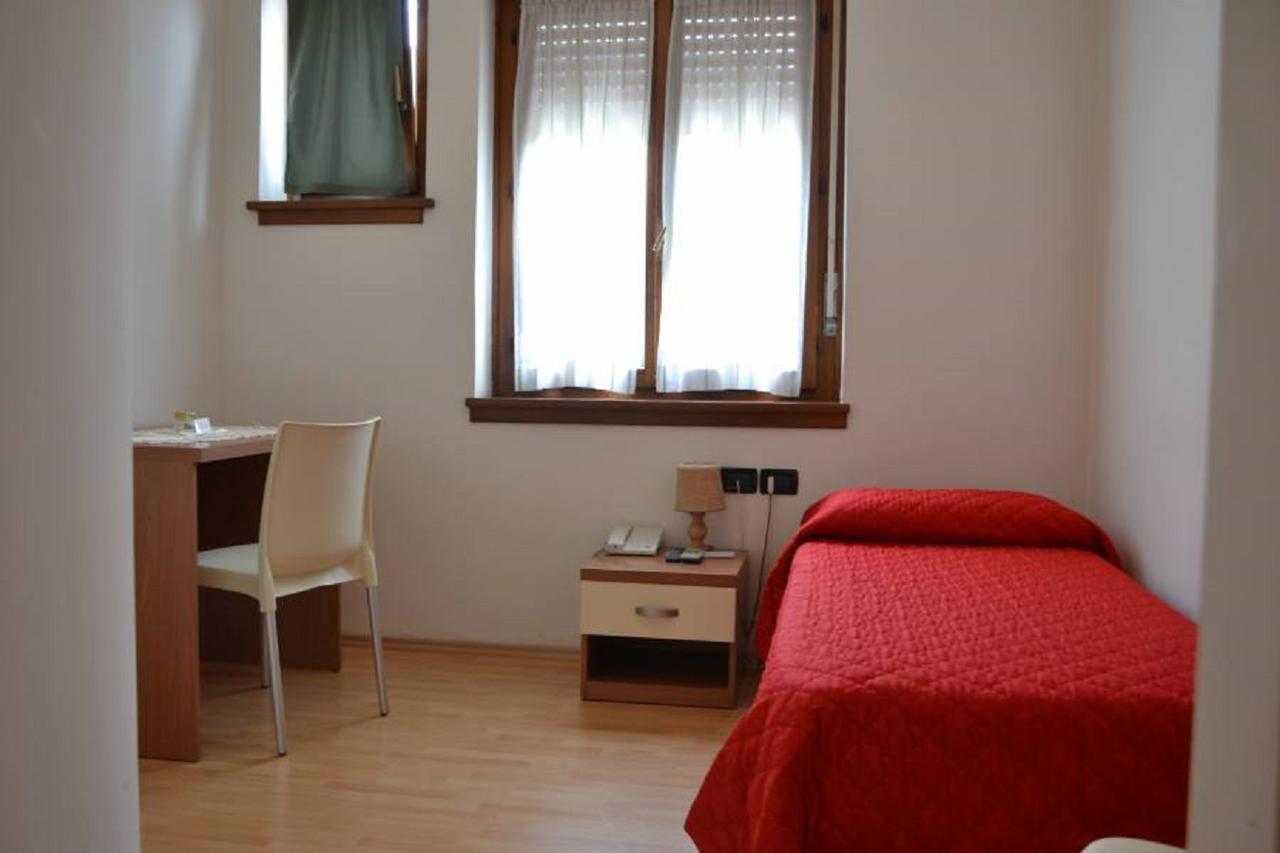 Albergo Sayonara Комано-Терме Экстерьер фото